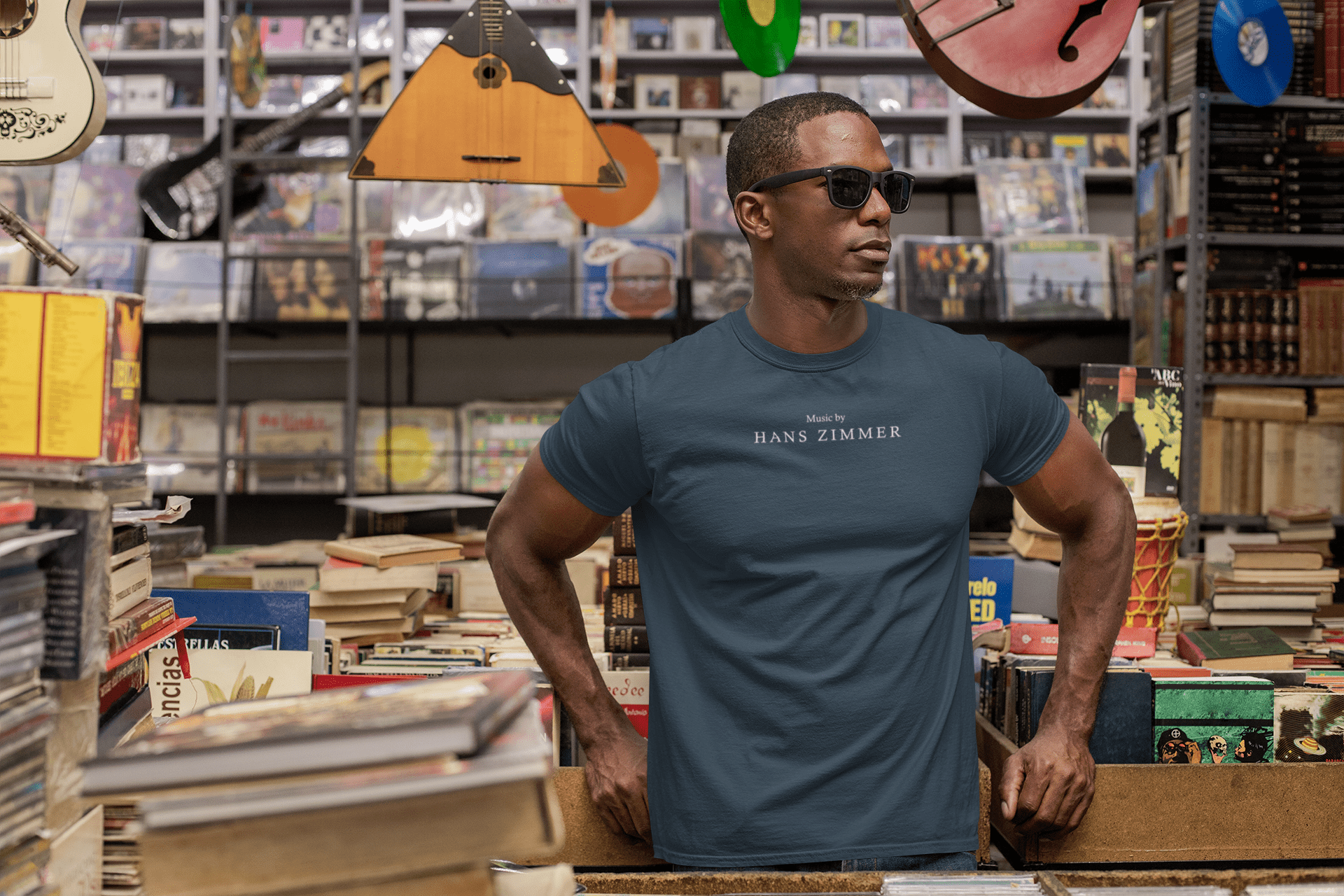 Music by Hans Zimmer - Camiseta azul - Retro Cool